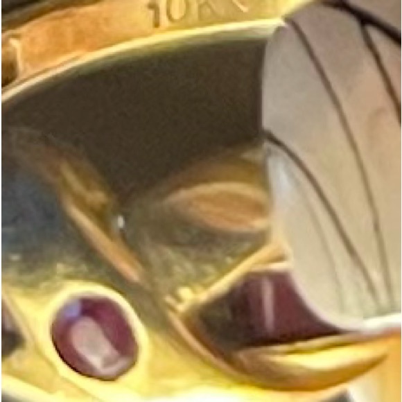 NINE true rubies  8 squares 1 ruby round set in a celtic knot of 10k gold. - Picture 4 of 4